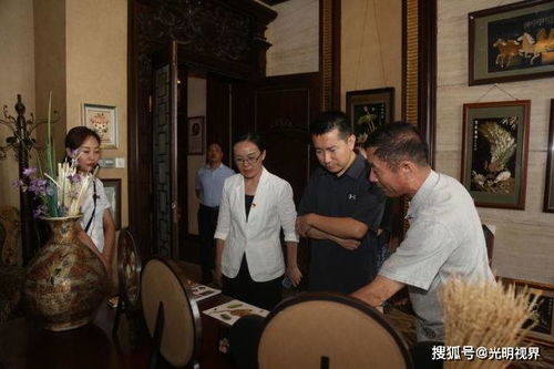 陳振強 非遺麥秸畫傳承之路與“鄭州市工藝美術(shù)大師”榮譽稱號